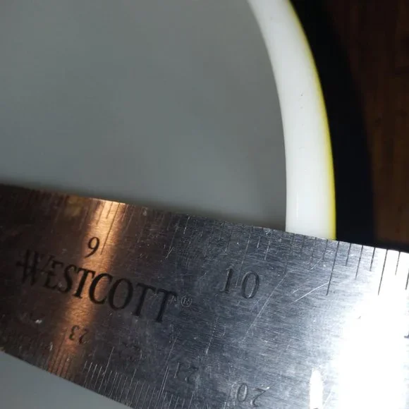 Mixing bowl Pyrex Yellow Vintage 1940's Over 3#'s 10"s across Pre-Loved - Picture 9 of 10